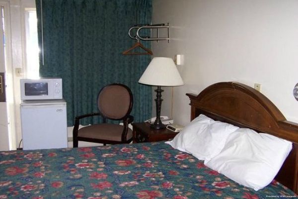 DELTA MOTEL-BAY CITY (Bay City)